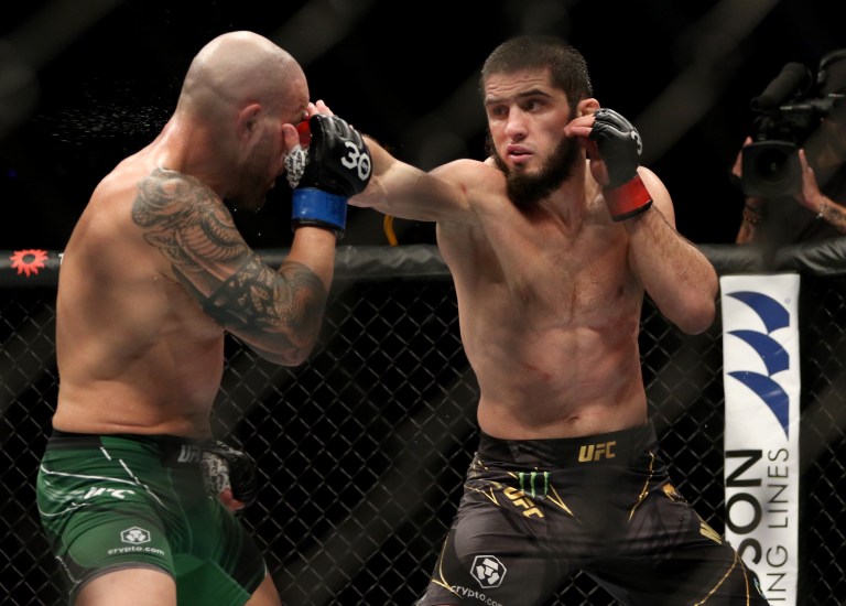 Best bets for UFC 294: Makhachev vs. Volkanovski