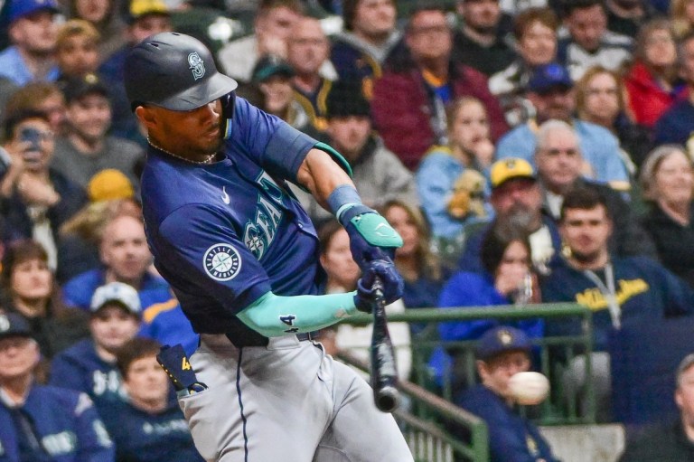 MLB Top Plays Based on Betting Splits, Power Ratings and Trends (August 19)