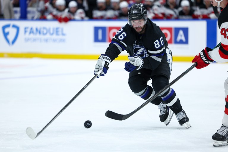 NHL Predictions: Expert Picks on Tuesday, November 19