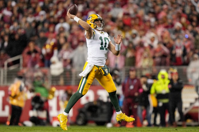 Green Bay Packers quarterback Jordan Love (10) throws a pass against the San Francisco 49ers
